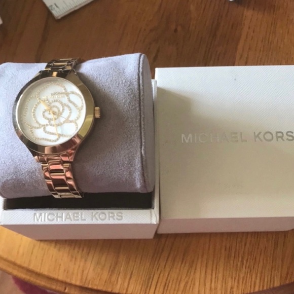 *BRAND NEW* Michael Kors MK3992 Watch - Picture 6 of 6